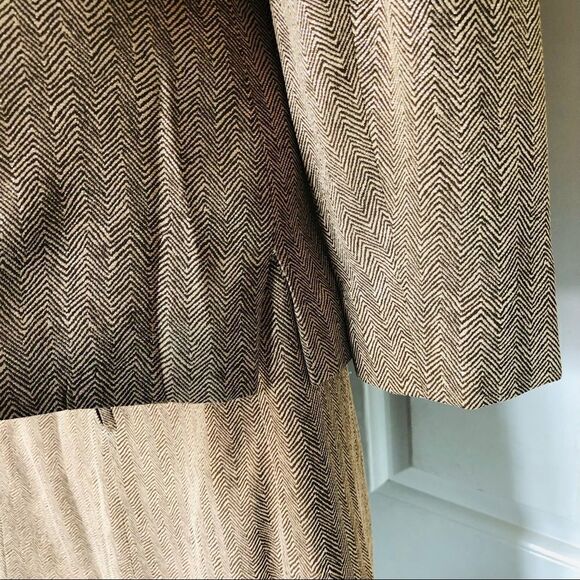 Vintage Valentino Miss V Tweed Jacket and skirt set - Picture 8 of 16